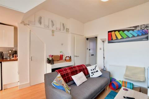 1 bedroom ground floor flat for sale, Brading Road, Brighton, East Sussex