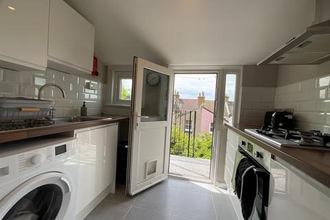 1 bedroom ground floor flat for sale, Brading Road, Brighton, East Sussex