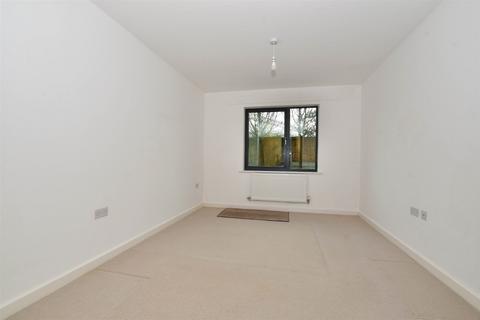 2 bedroom ground floor flat for sale, Adlington House, Brentwood, Essex