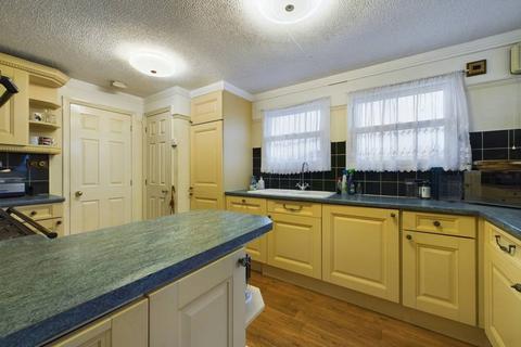 2 bedroom park home for sale, Creek Road, Canvey Island, SS8