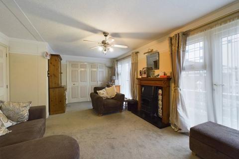 2 bedroom park home for sale, Creek Road, Canvey Island, SS8