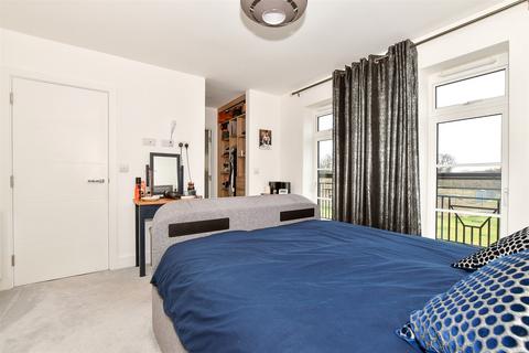 3 bedroom detached house for sale, Broadbank Way, Canterbury, Kent