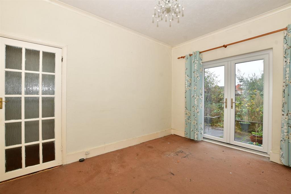 Chestnut Grove, New Malden, Surrey 2 bed terraced house for sale £500,000