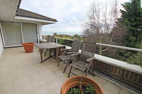 4 bedroom detached house for sale, Meads Brow, Eastbourne, BN20 7UP