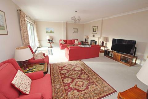 4 bedroom detached house for sale, Meads Brow, Eastbourne, BN20 7UP