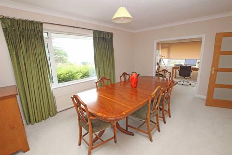 4 bedroom detached house for sale, Meads Brow, Eastbourne, BN20 7UP