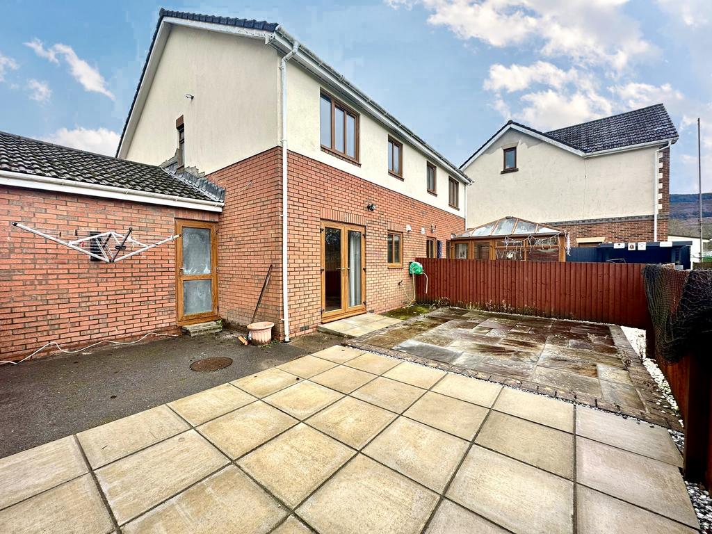 Pentrebach, Merthyr Tydfil CF48 3 bed semidetached house for sale £220,000