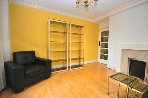 3 bedroom flat for sale, Old Brompton Road, London SW5