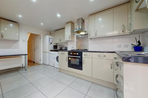 8 Macoma Road, London, SE18 2QP