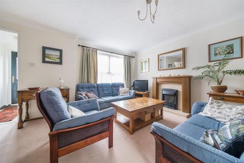 21 Downs Close, Headcorn, Ashford, TN27 9UG