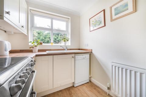 21 Downs Close, Headcorn, Ashford, TN27 9UG