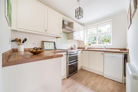 21 Downs Close, Headcorn, Ashford, TN27 9UG