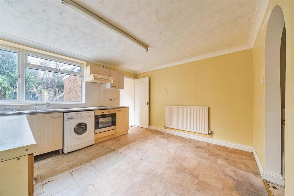 Boxley Road, Maidstone 4 bed terraced house £350,000