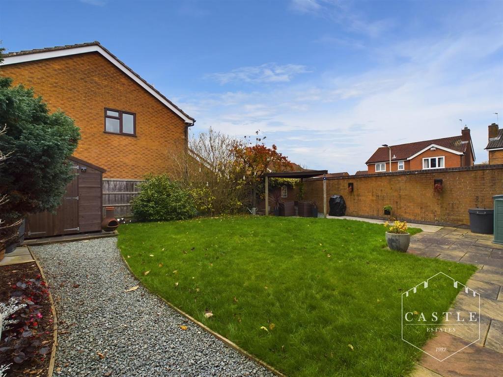 Falmouth Drive, Hinckley 4 bed detached house for sale £375,000