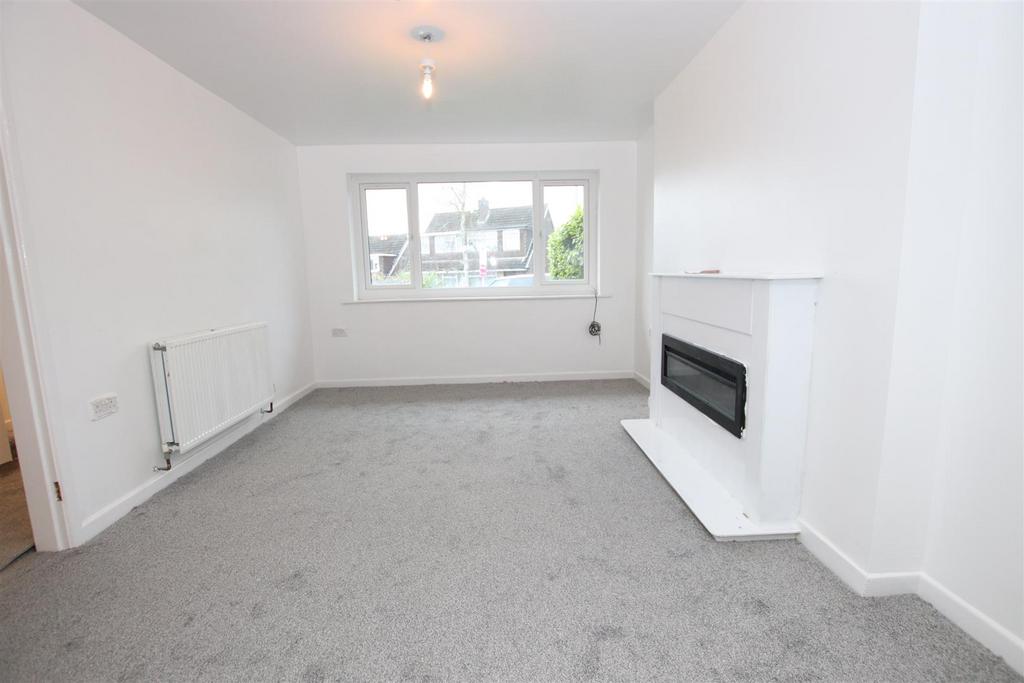 Greenlea Road, Yeadon, Leeds 3 bed semidetached house £270,000