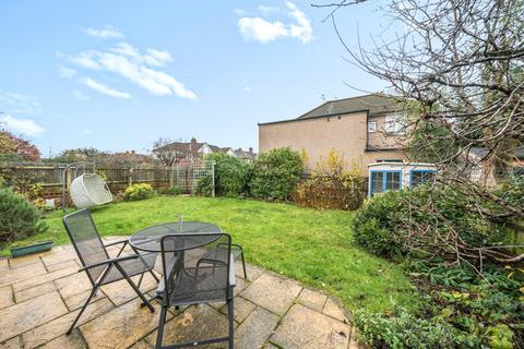 22 Strathearn Avenue, Twickenham, TW2 6JU