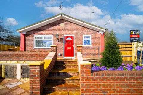 2 bedroom detached bungalow for sale, Heol Fargoed, Bargoed, CF81 8PQ