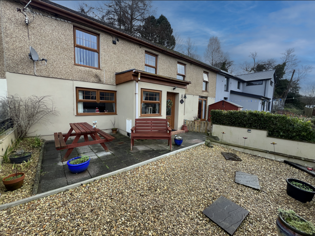 Oak Street Treorchy Treorchy 4 bed terraced house for sale £285,000