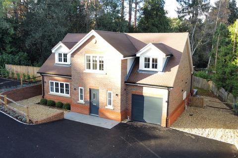 4 bedroom detached house for sale, Heath Ride, Finchampstead, Wokingham, Berkshire, RG40