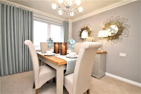 2 bedroom apartment for sale - Thorpe Road, Staines-upon-Thames, Surrey, TW18