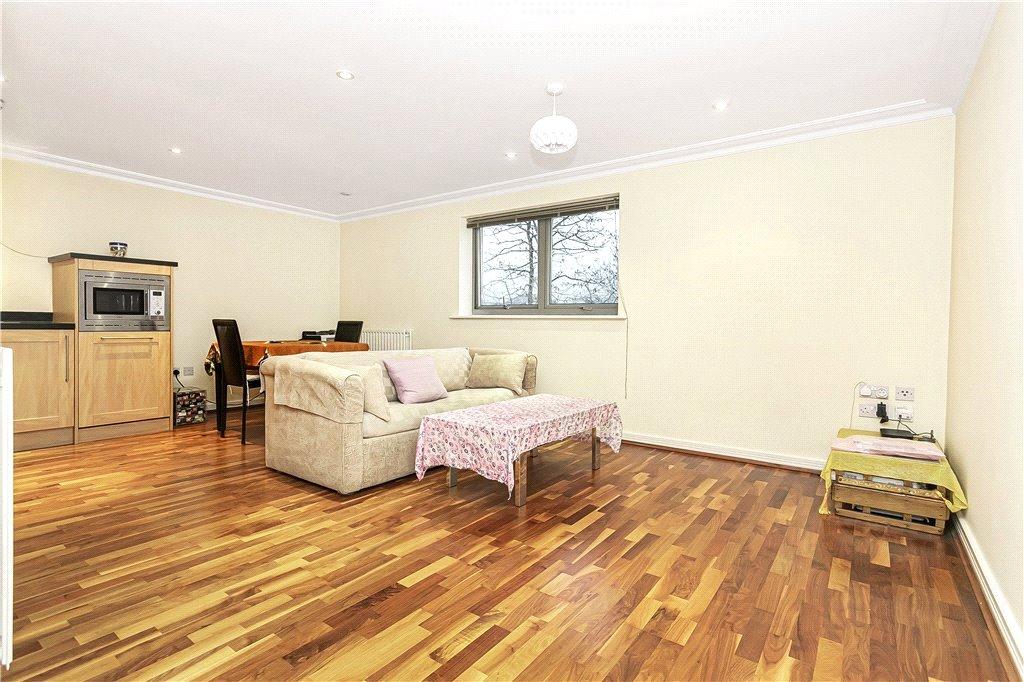 Kitchen/Lounge