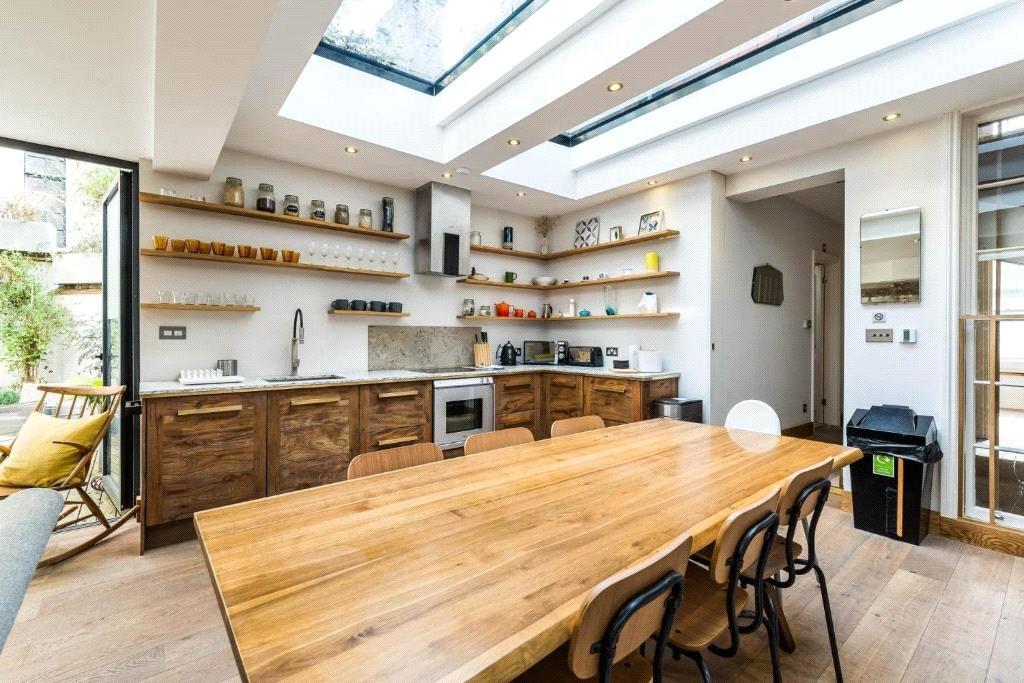 Reception/Kitchen