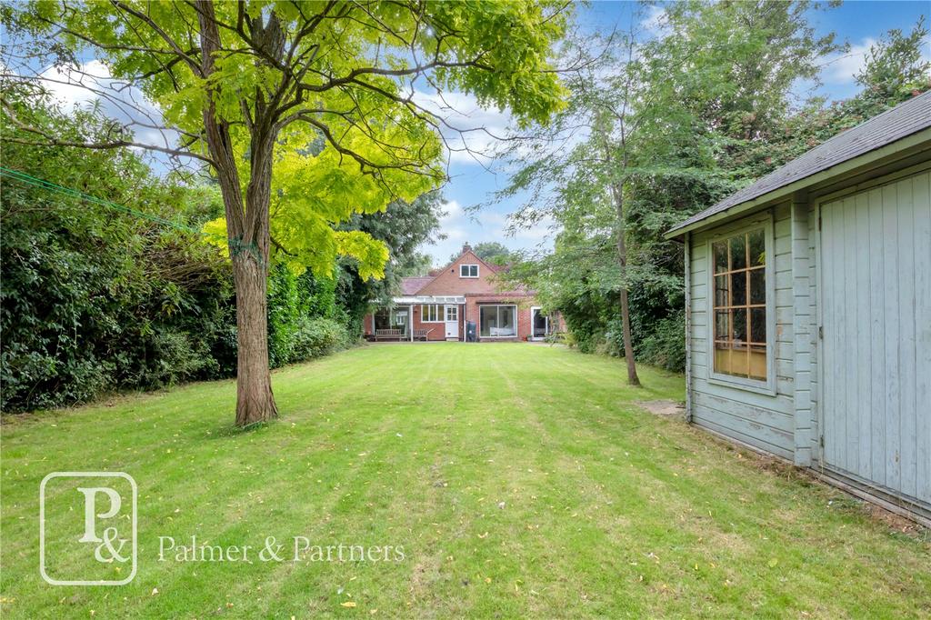 Blackheath, Colchester, Essex, CO2 3 bed bungalow for sale £450,000