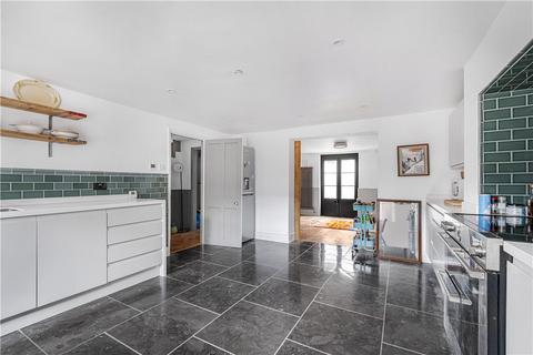 4 bedroom semi-detached house for sale, Southampton Way, London, SE5