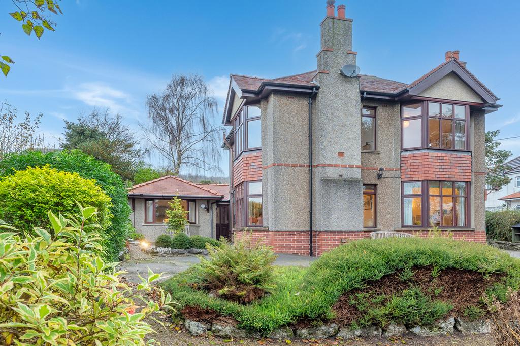 Ash Drive, Warton, LA5 5 bed detached house for sale £625,000