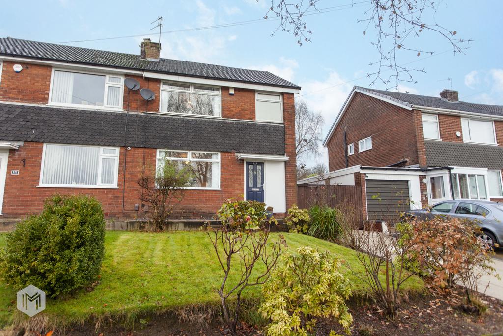 Crossdale Road, Breightmet, Bolton, BL2 5ND 3 bed semidetached house