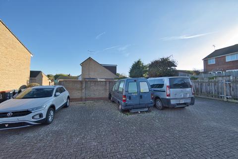 10 Alkham Close, Cliftonville, Margate, CT9 3JP