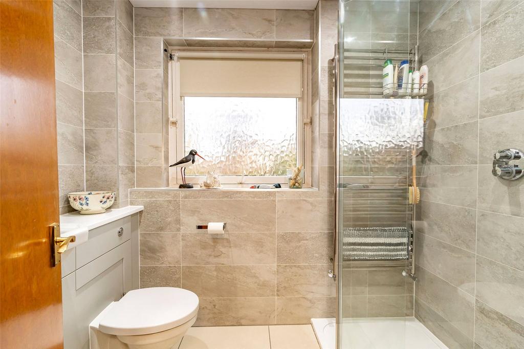 Family Shower Rm