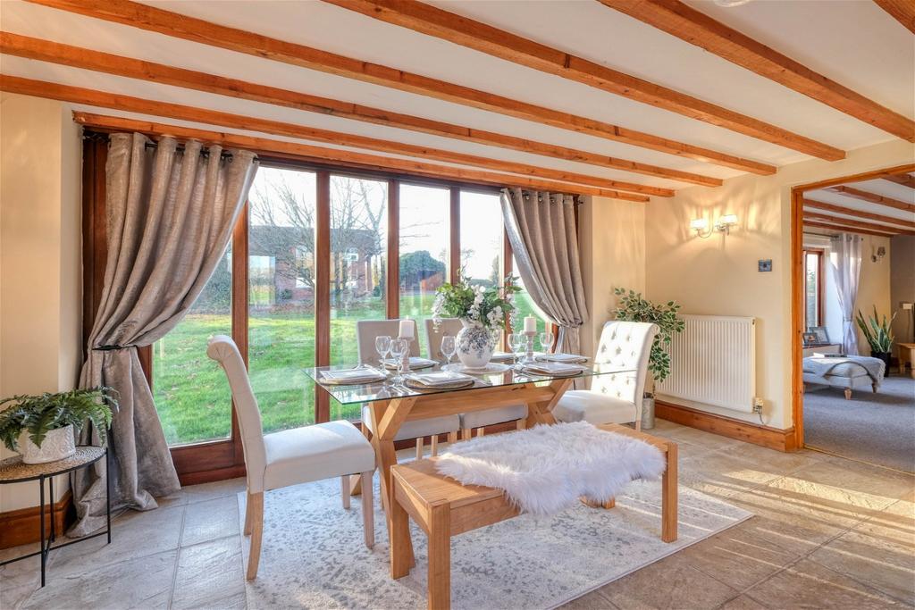 Brockhill Lane, Tardebigge, Bromsgrove, B60 1LU 4 bed semidetached