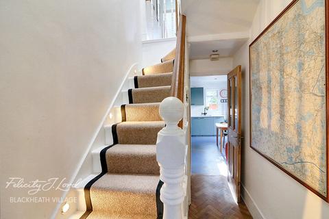 5 Ronver Road, London, SE12 0NR