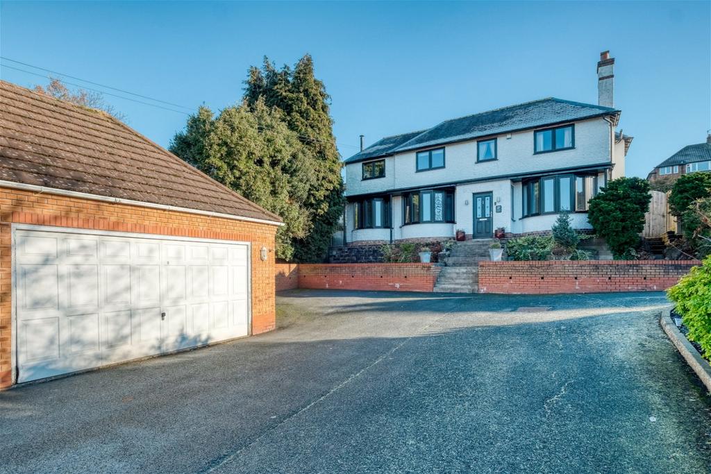 Birmingham Road, Lickey End, Bromsgrove, B61 0HJ 4 bed detached house
