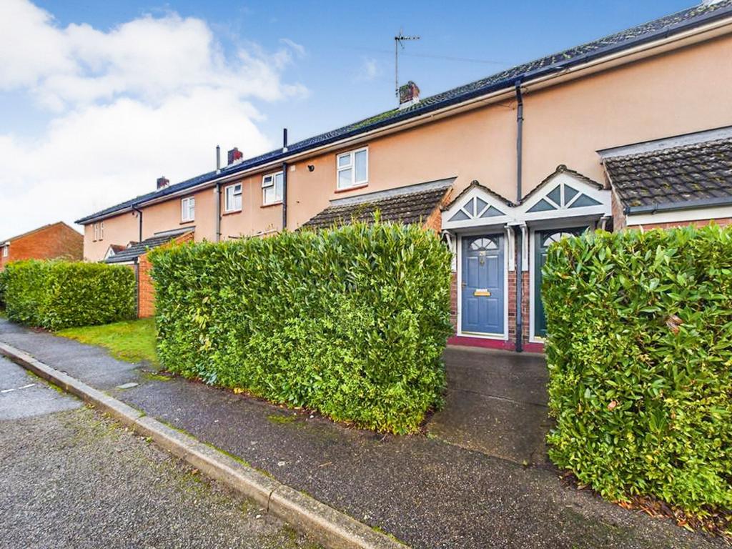 Belle Isle Crescent, Brampton, Huntingdon. 2 bed terraced house for
