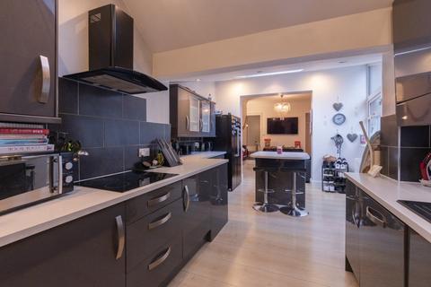 42 Barrs Road, Cradley Heath, B64 7HG