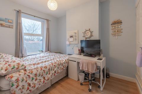 42 Barrs Road, Cradley Heath, B64 7HG