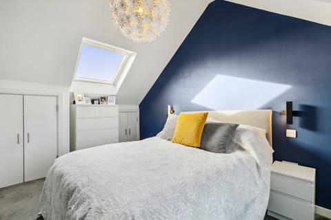 2 bedroom apartment for sale, Radbourne Road, London, SW12