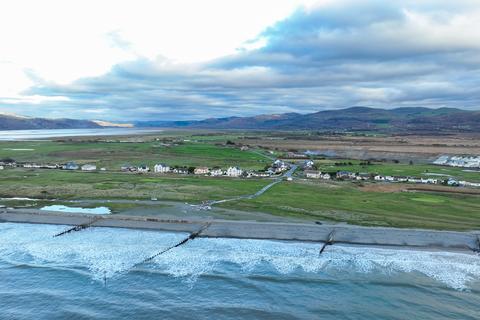 4 bedroom bungalow for sale - Coastal, Cedar Hatch, Ynyslas