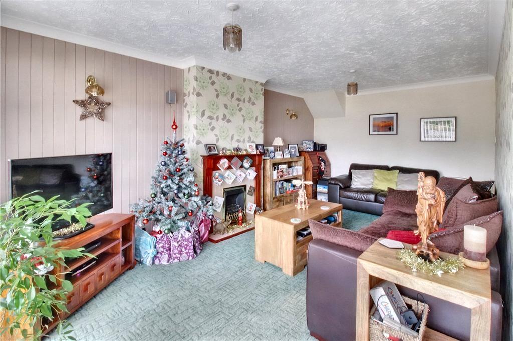 Woodland Road, Hellesdon, Norwich, Norfolk, NR6 3 bed semidetached