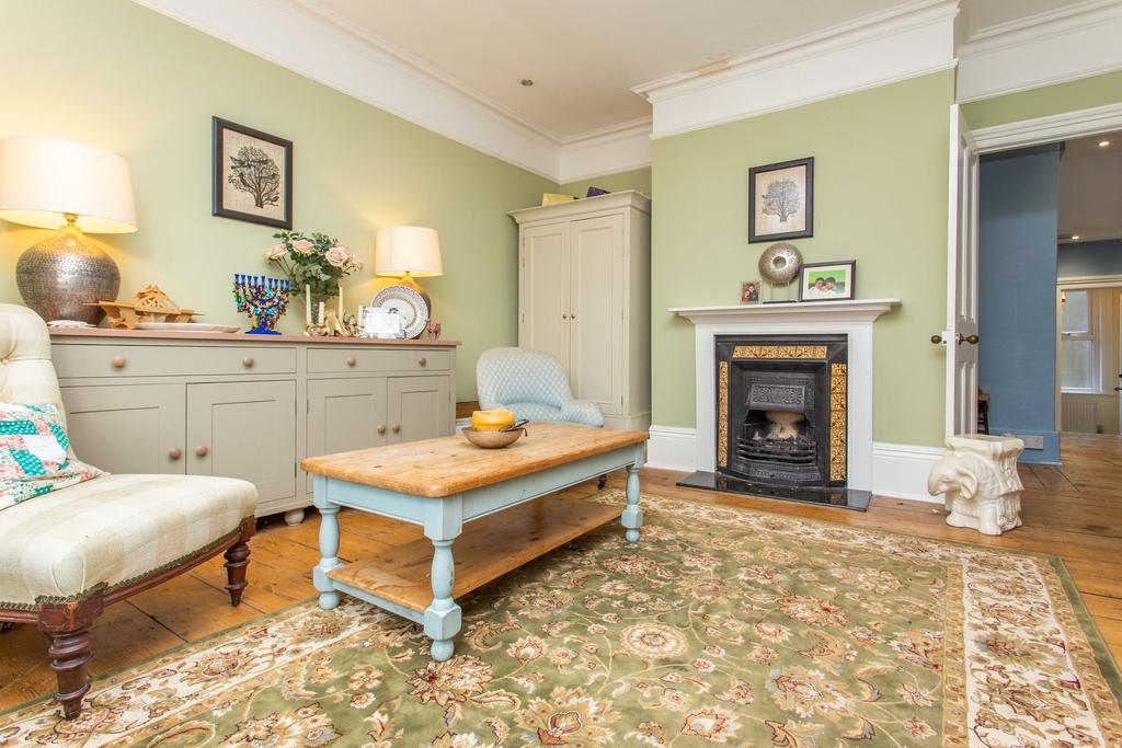 Whitstable Road, Canterbury, CT2 4 bed townhouse for sale £700,000