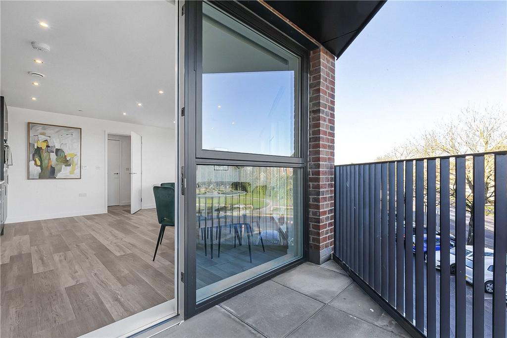 Show Apartment