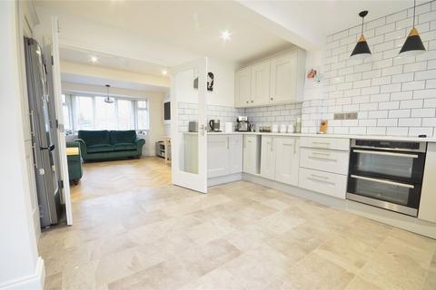 45 Featherstone, Blindley Heath, Lingfield, RH7 6JY