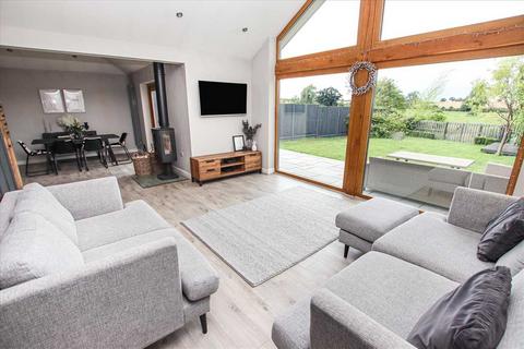 4 bedroom semi-detached house for sale, Fen Road, Heighington, Lincoln