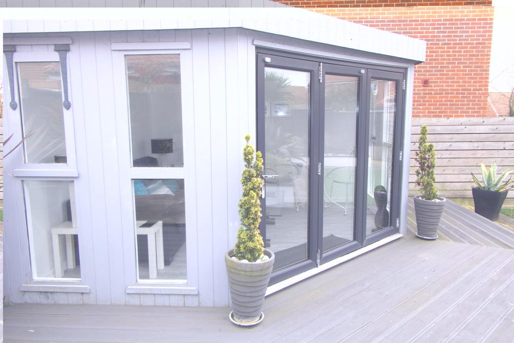 General garden room