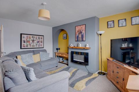 3 bedroom semi-detached house for sale - Woodrow Lane, Catshill, Bromsgrove, Worcestershire, B61