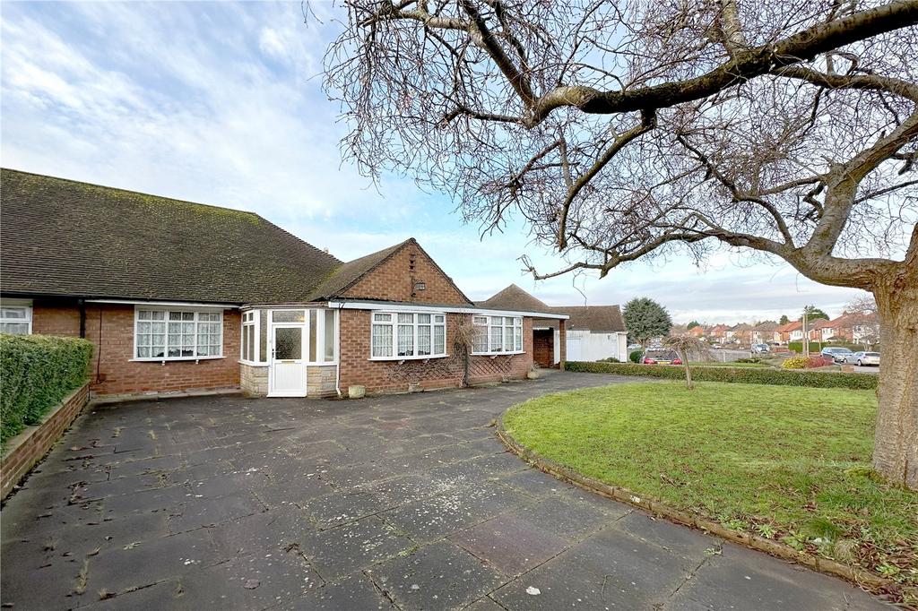 Charingworth Road, Solihull, West Midlands, B92 3 bed bungalow for sale £375,000