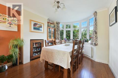 14 Devon Way, Epsom, KT19 9HS