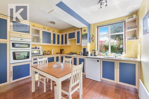 14 Devon Way, Epsom, KT19 9HS